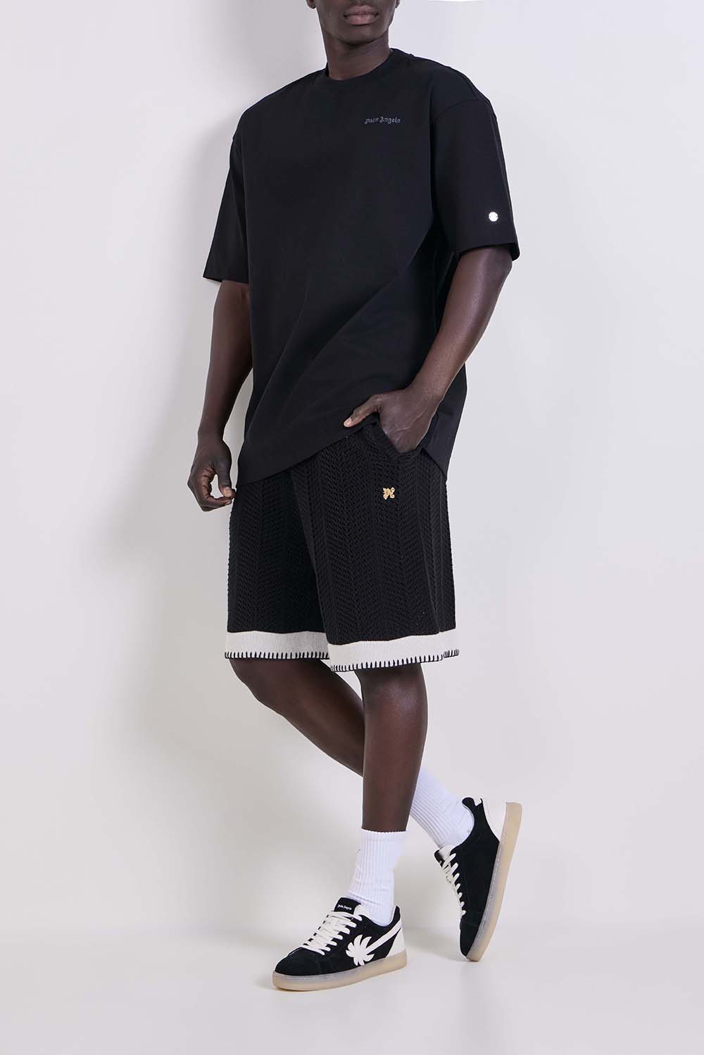 מכנסיים קצרים סרוגים